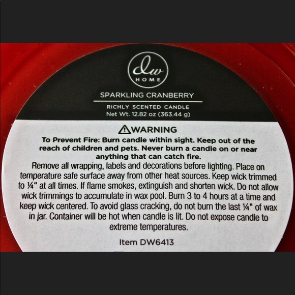 DW HOME SPARKLING CRANBERRY CANDLE RICHLY SCENTED - Picture 3 of 3